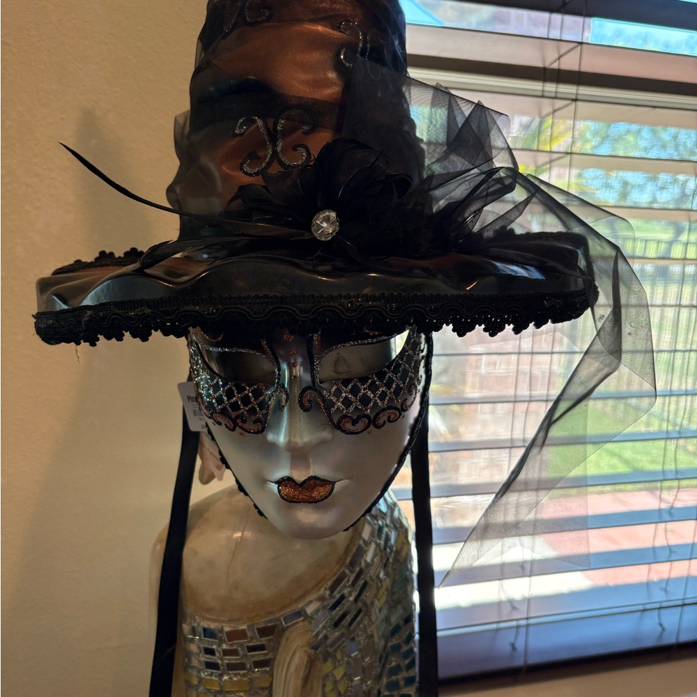Pier 1 Black and Gold Masquerade Hat - Picture 9 of 9